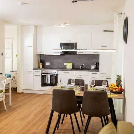 شقة Apartment-205-Mit-Balkon *
