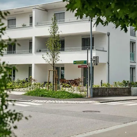 Apartment-205-Mit-Balkon شقة